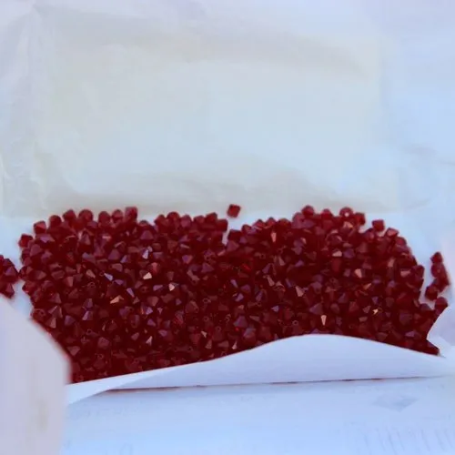 20 toupies swarovski de 5 mm siam (5301)