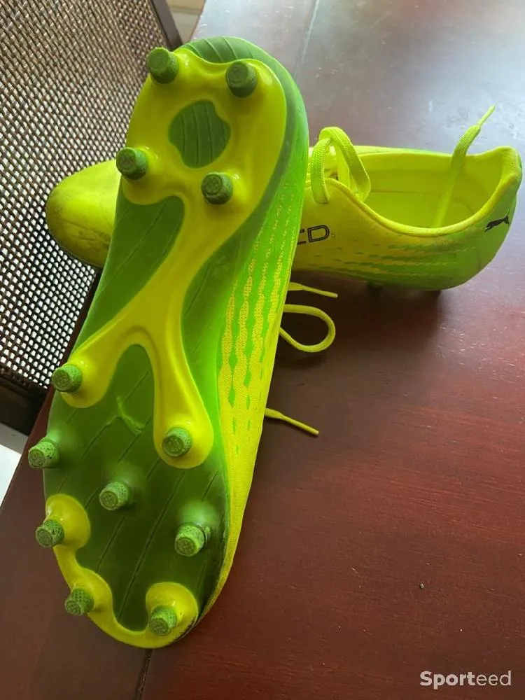 Chaussure de football garçon d'occasion Ajouté le : 29/06/2023