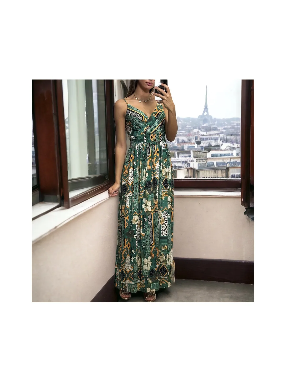 Longue robe avec sublime motif vert bretelles amovible