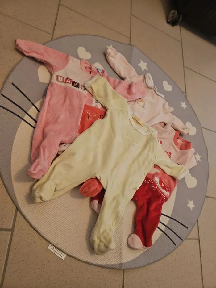 Lot 4 Pyjamas 1 mois - Sergent Major - 1 mois  | Beebs